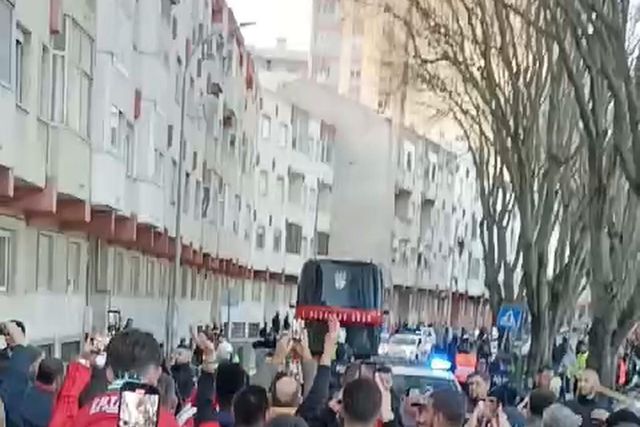 Benfiquistas recebem a equipa