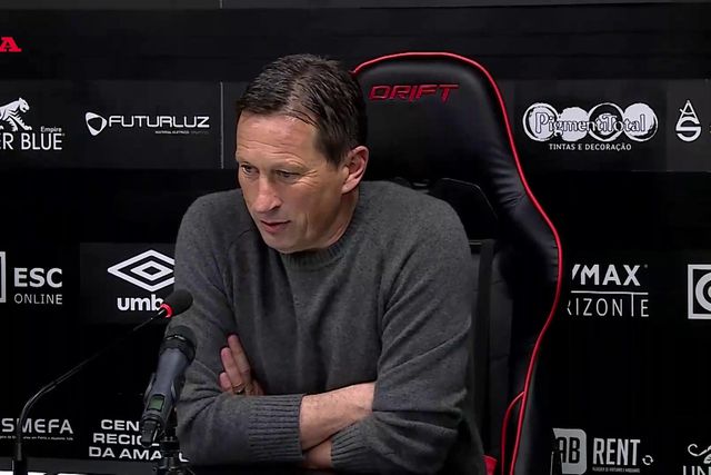 «Nos primeiros 40 minutos não estávamos ligados ao jogo e perdemos muitas bolas»