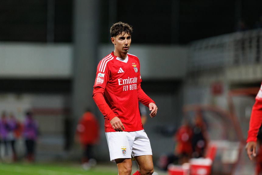 Nuno Félix em campo com a camisola do Benfica B