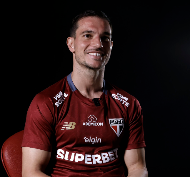 Mercado oficial: Cédric Soares assina pelo São Paulo por três meses