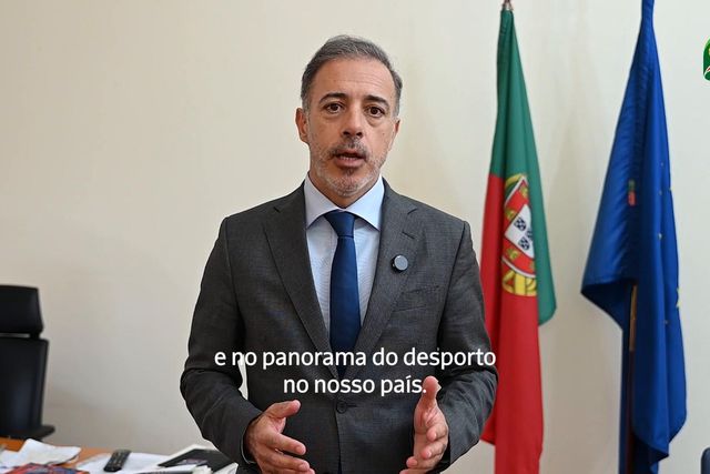 Ministro dos Assuntos Parlamentares deixa mensagem de aniversário para A BOLA