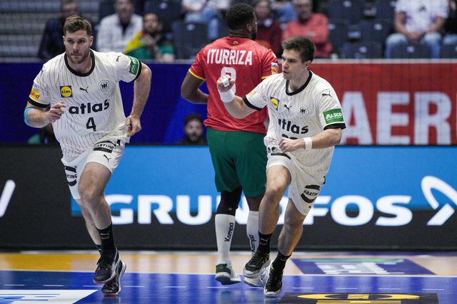 Renars Uscins celebra golo a Portugal (Foto: EPA/Stian Lysberg)