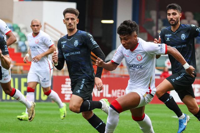 Sporting está em negociações com o UD Leiria para a contratação de Alisson