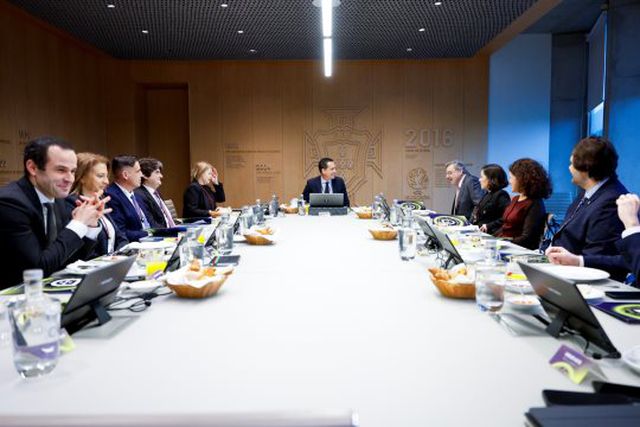 Reunião dos órgãos sociais presidida por Pedro Proença - Foto: FPF