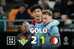 Que chapelada, Tengstedt! Ex-Benfica reduz para o Feyenoord