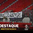 Minuto de silêncio arrepiante antes do Lyon-PAOK