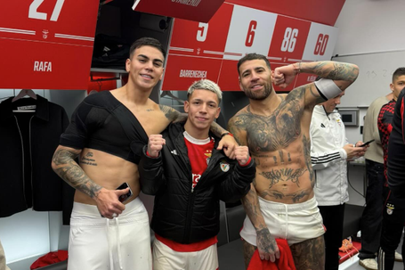 Barrenechea, Prestianni e Otamendi, médio, extremo e central do Benfica - Foto Enzo Barrenechea/Instagram