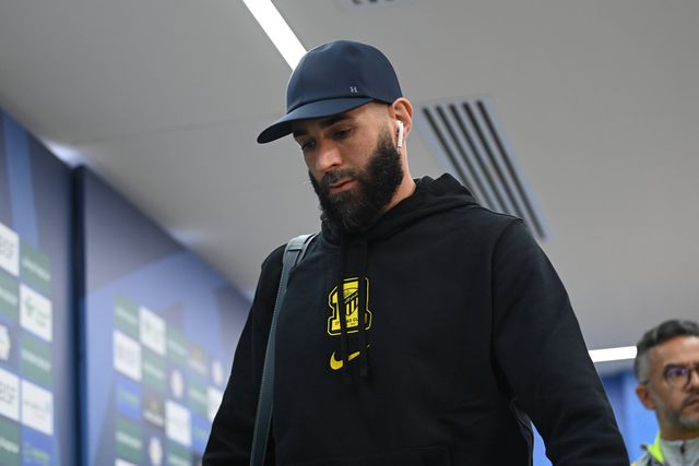 Benzema desentende-se com a Liga na renovação de contrato e recusa-se a jogar