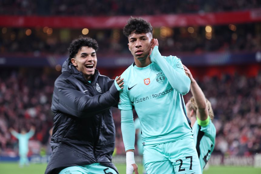 Alisson Santos a festejar o golo para euforia de João Simões e companhia - Foto: Luis Tejido/EPA