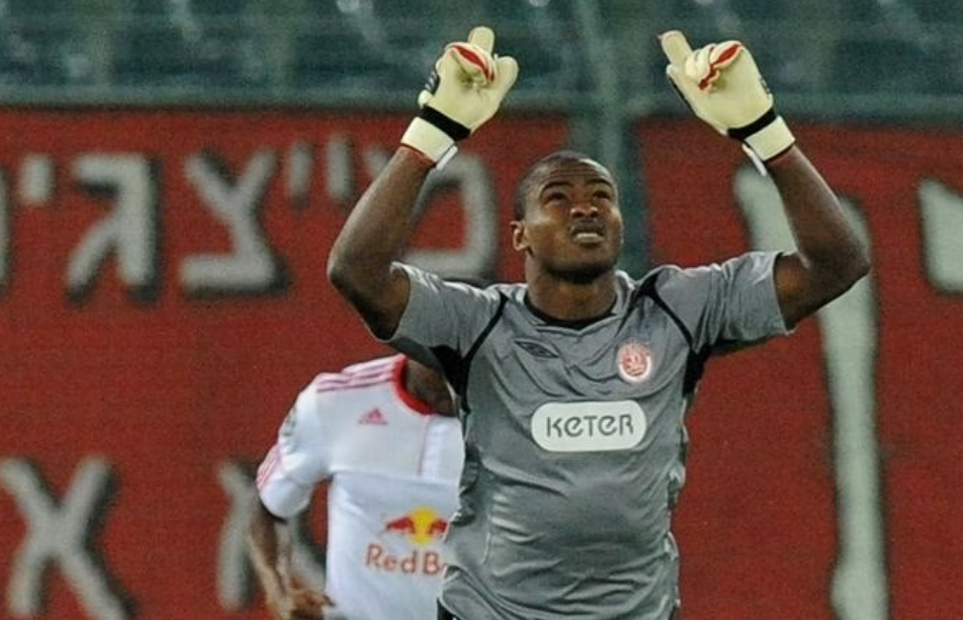 Vincent Enyeama, o nigeriano marcou 25 vezes na carreira, uma delas na Champions League, no Hapoel Telavive, frente ao Lyon, de penálti