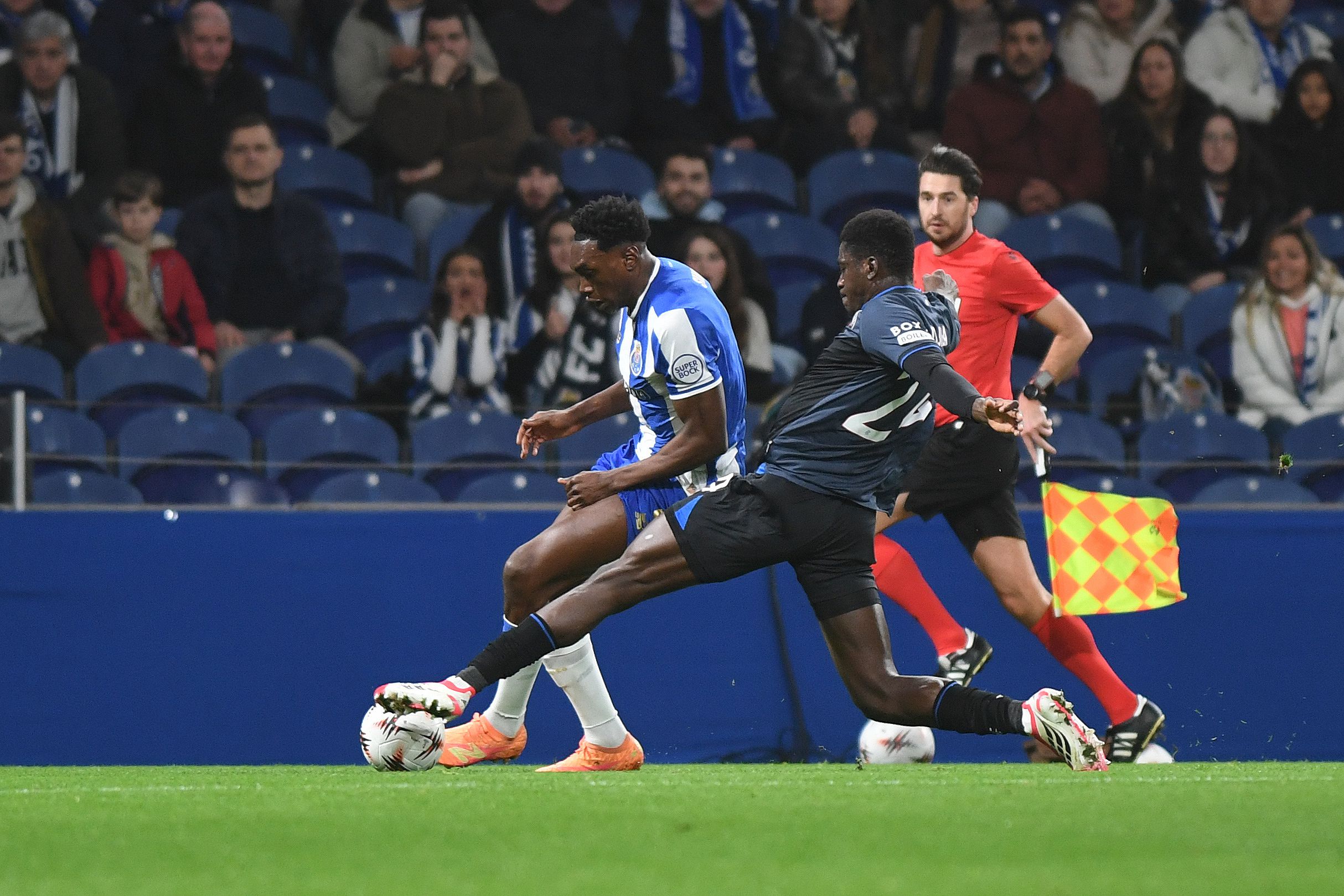 Samu em duelo.  Foto: Rogério Ferreira/Kapta+