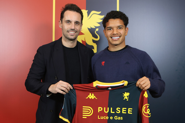 Alex Amorim já não é jogador do Alverca (Foto: Génova)