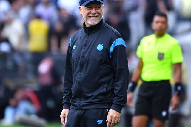 Mano Menezes, antigo treinador do Grêmio