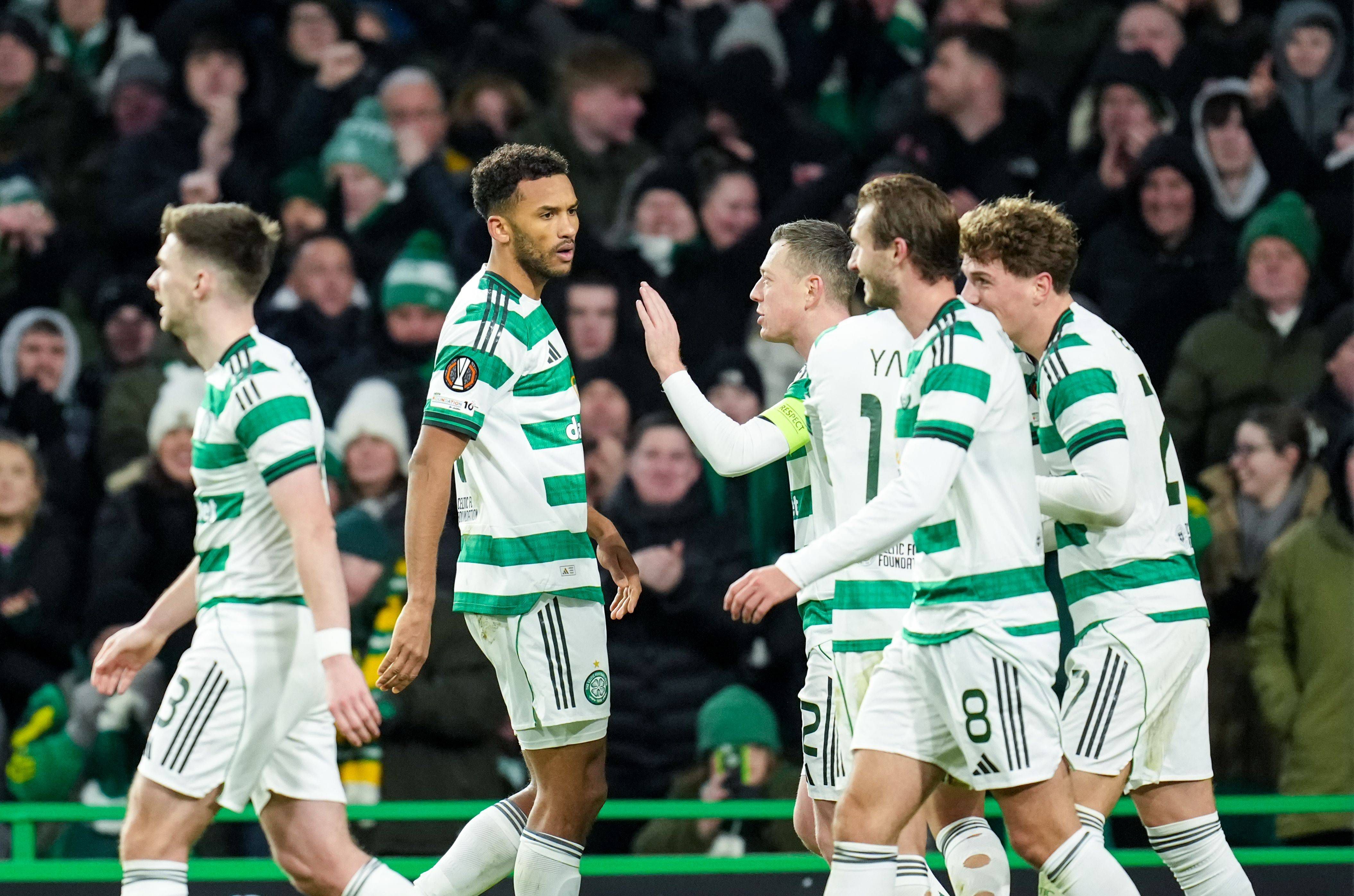 Celtic a celebrar o 4-2 ao Utrecht por Trusty