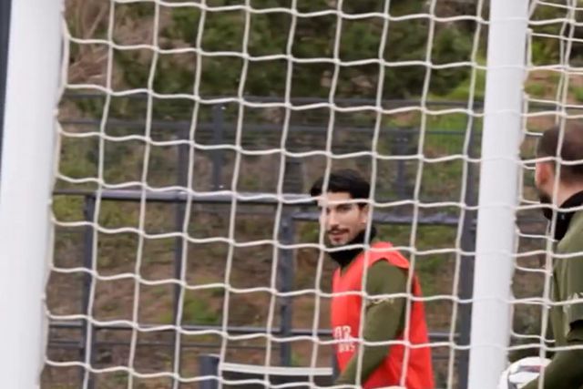 Mbappé marcou este golo no treino... e riu-se