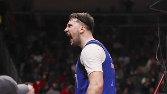 Mavericks vencem Timberwolves no jogo inaugural das Finais da Conferência Oeste