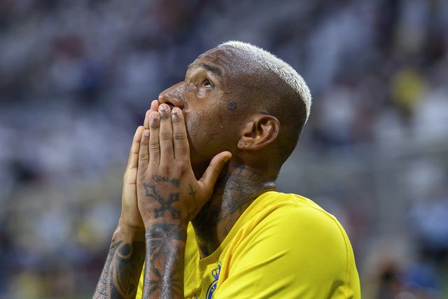 Em jogo louco, Talisca fez de CR7 mas… não chegou!