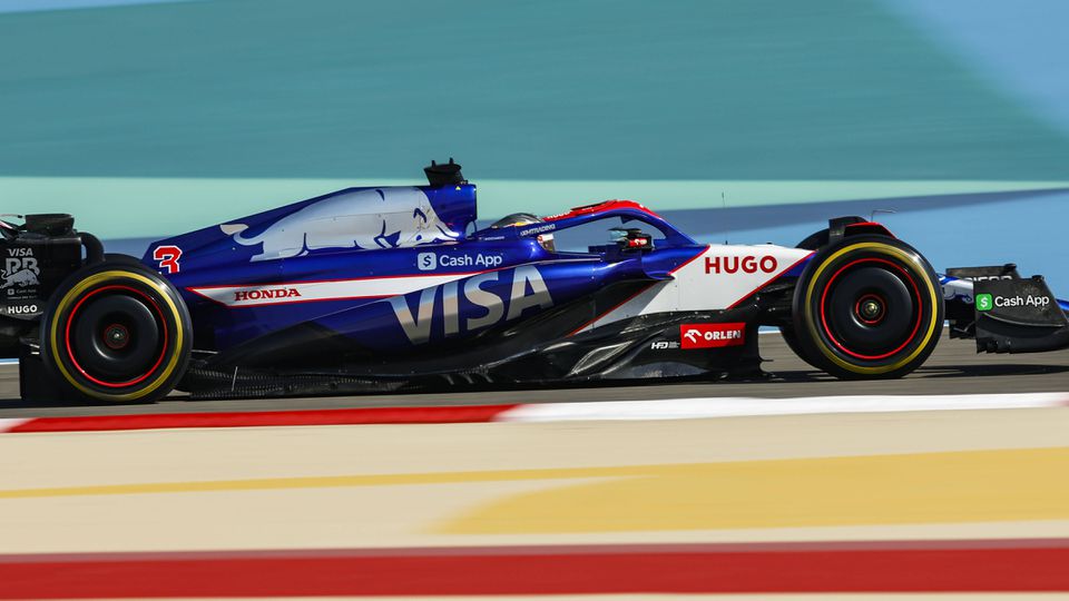 Ricciardo marca o ritmo no primeiro treino no Bahrein