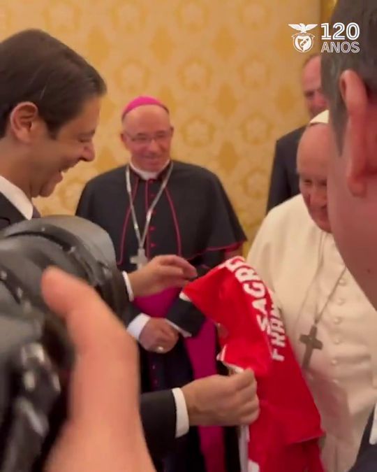 Benfica: Rui Costa recebido no Vaticano pelo Papa Francisco