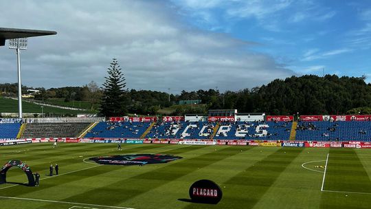 Liga: Santa Clara corre risco de jogar 'em casa' fora dos Açores