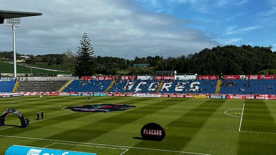 Santa Clara-E. Amadora: jogo para fazer o que ainda não foi feito