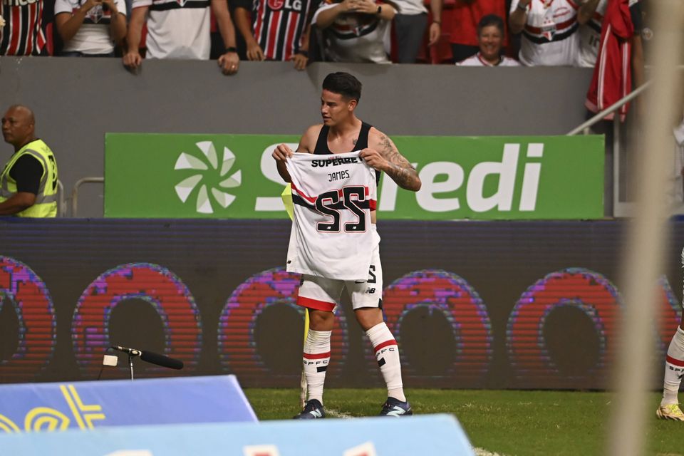 ‘Pazes’ feitas com James no São Paulo: regresso, assistência e golo
