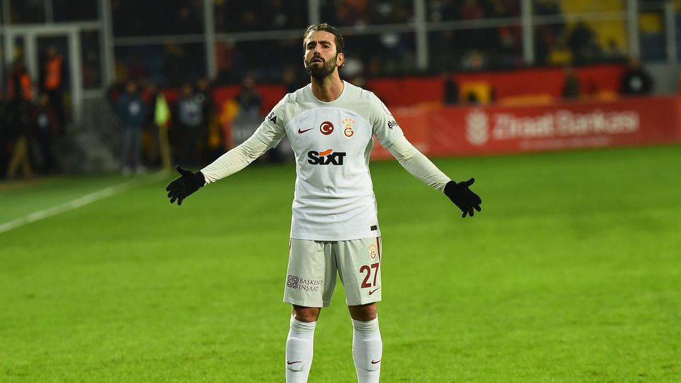 Galatasaray, com Sérgio Oliveira, eliminado da Taça da Turquia