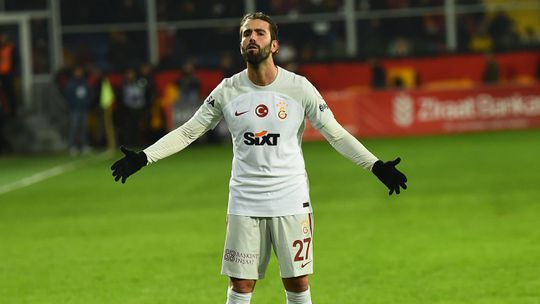 Galatasaray, com Sérgio Oliveira, eliminado da Taça da Turquia