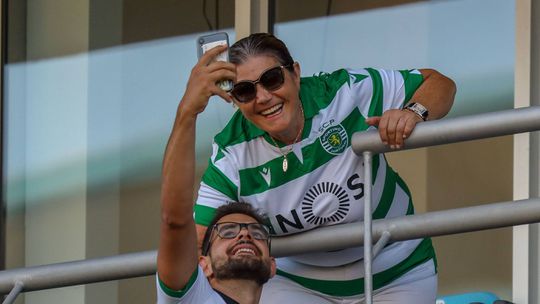 Sporting: Dolores Aveiro não falha no apoio em dia de dérbi