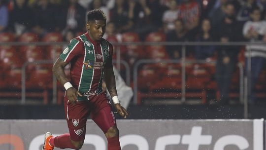 Mercado (oficial): ex-Benfica tem novo clube no Brasil