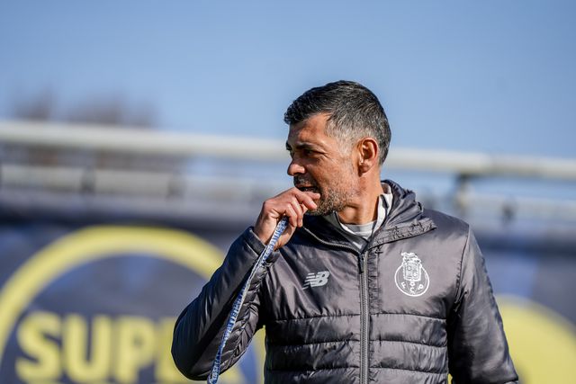 Conceição avalia evolução de Evanilson