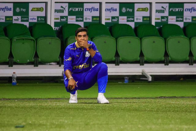 Abel Ferreira pede paciência aos adeptos: «Venham com vontade de apoiar sempre»