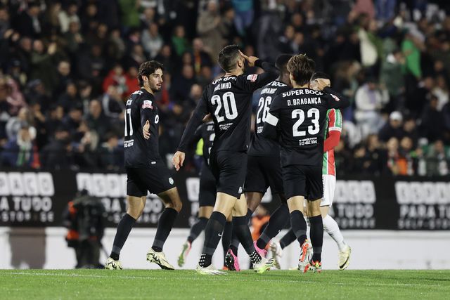 Destaques do Sporting: Quanto mais escura a noite, mais brilhantes as estrelas