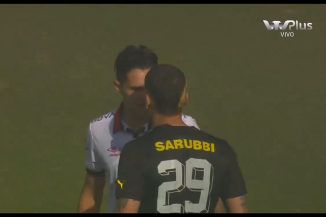 Clássico no Uruguai teve confusão entre jogadores... antes do apito inicial (vídeo)