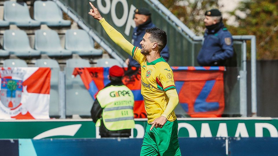 Bis de Rui Fonte garante Páscoa abençoada ao Paços de Ferreira