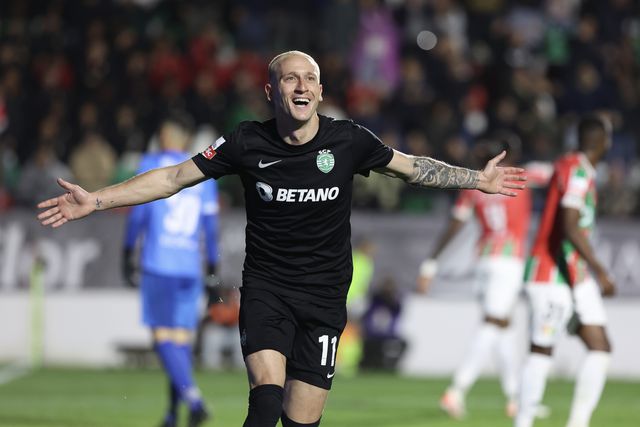 VÍDEO: Nuno Santos faz o 2-1 para o Sporting e tem de agradecer a Trincão