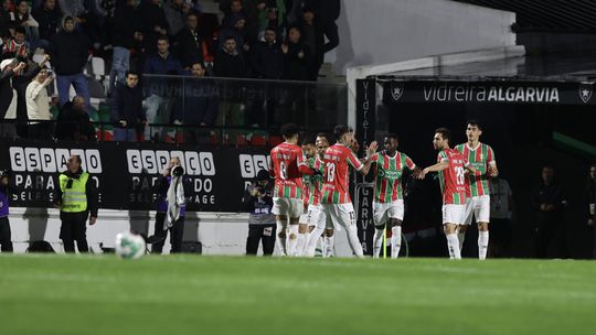 VÍDEO: Que falhanço de Israel e Bucca mete o E. Amadora a ganhar!