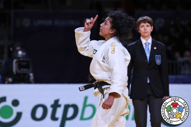 Seleção combate em Antalya