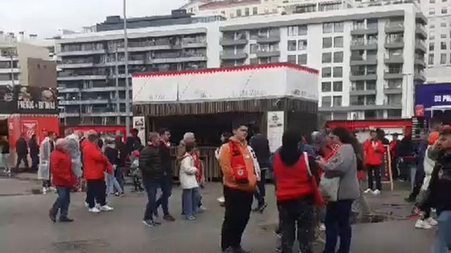 Já há adeptos na Luz para o Benfica-Chaves