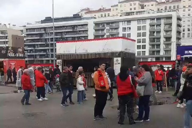 Já há adeptos na Luz para o Benfica-Chaves