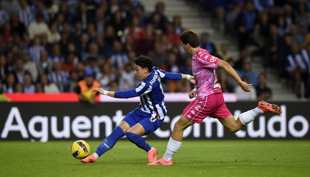 Pepê esteve em destaque no jogo entre FC Porto e Estoril na 1.ª volta, que os dragões venceram por 4-0