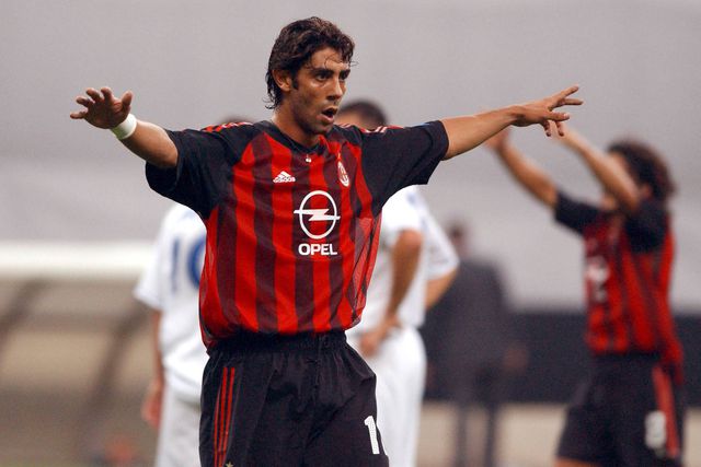 Rui Costa representou o Milan de 2001 a 2006 (Foto: IMAGO)