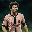João Neves foi titular pelo PSG e marcou o quarto golo no terreno do Saint-Etiènne