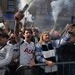 Manifestação dos adeptos do Tottenham antes do recente jogo frente ao Nottingham Forest de Vítor Pereira - Foto: IMAGO