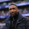 Defoe inicia carreira de treinador principal