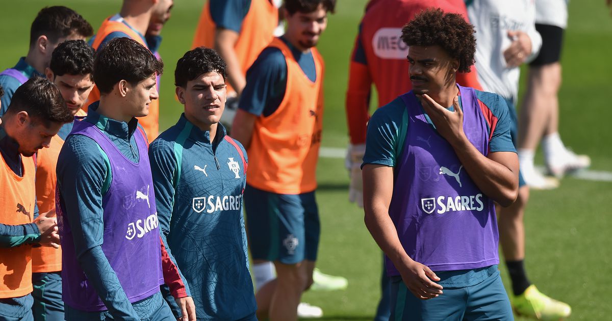 Mateus Fernandes e mais quatro à espera de Martínez