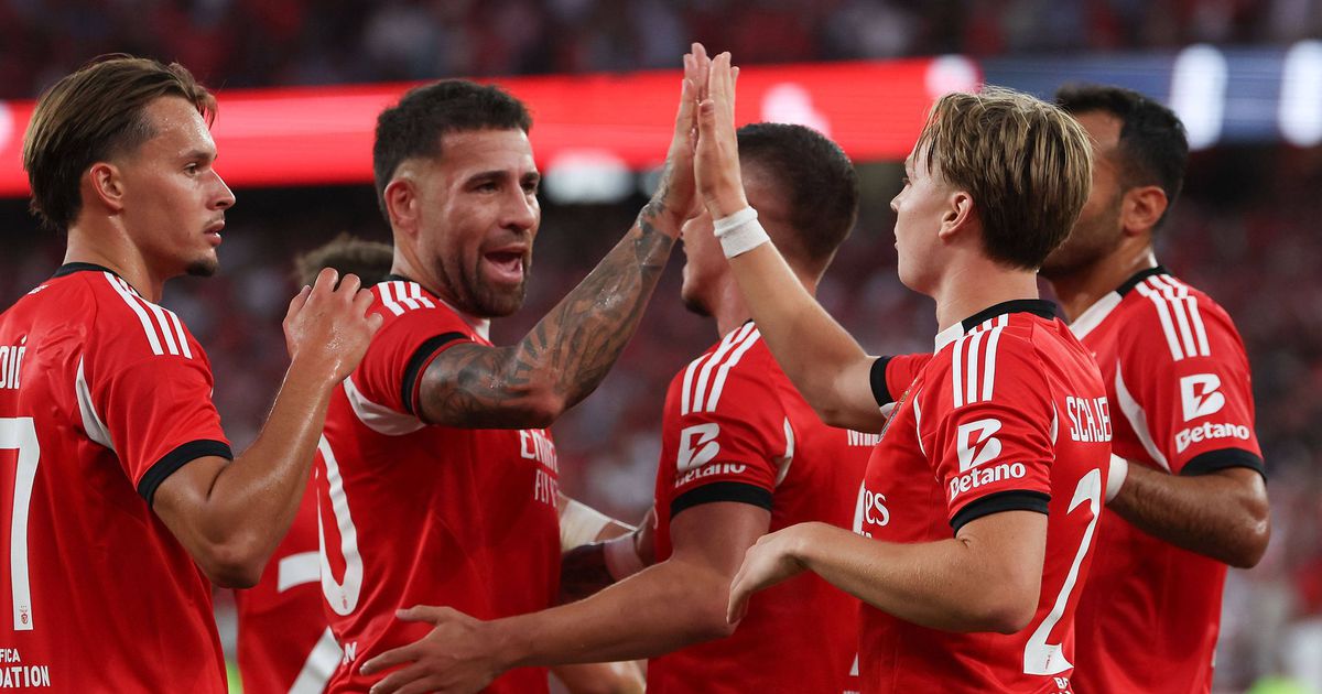 Imprensa da Catalunha em cima do menino bonito do Benfica