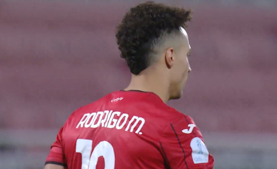 Rodrigo empatou o jogo, forçando os penáltis, e deu início ao desempate por grandes penalidades da melhor maneira, convertendo