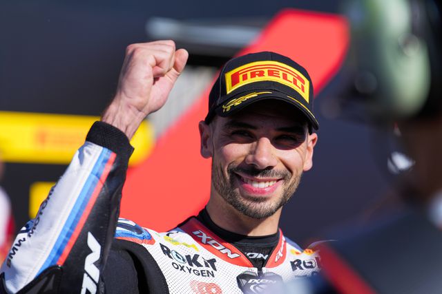 Miguel Oliveira sobe ao pódio em Portimão (IMAGO)