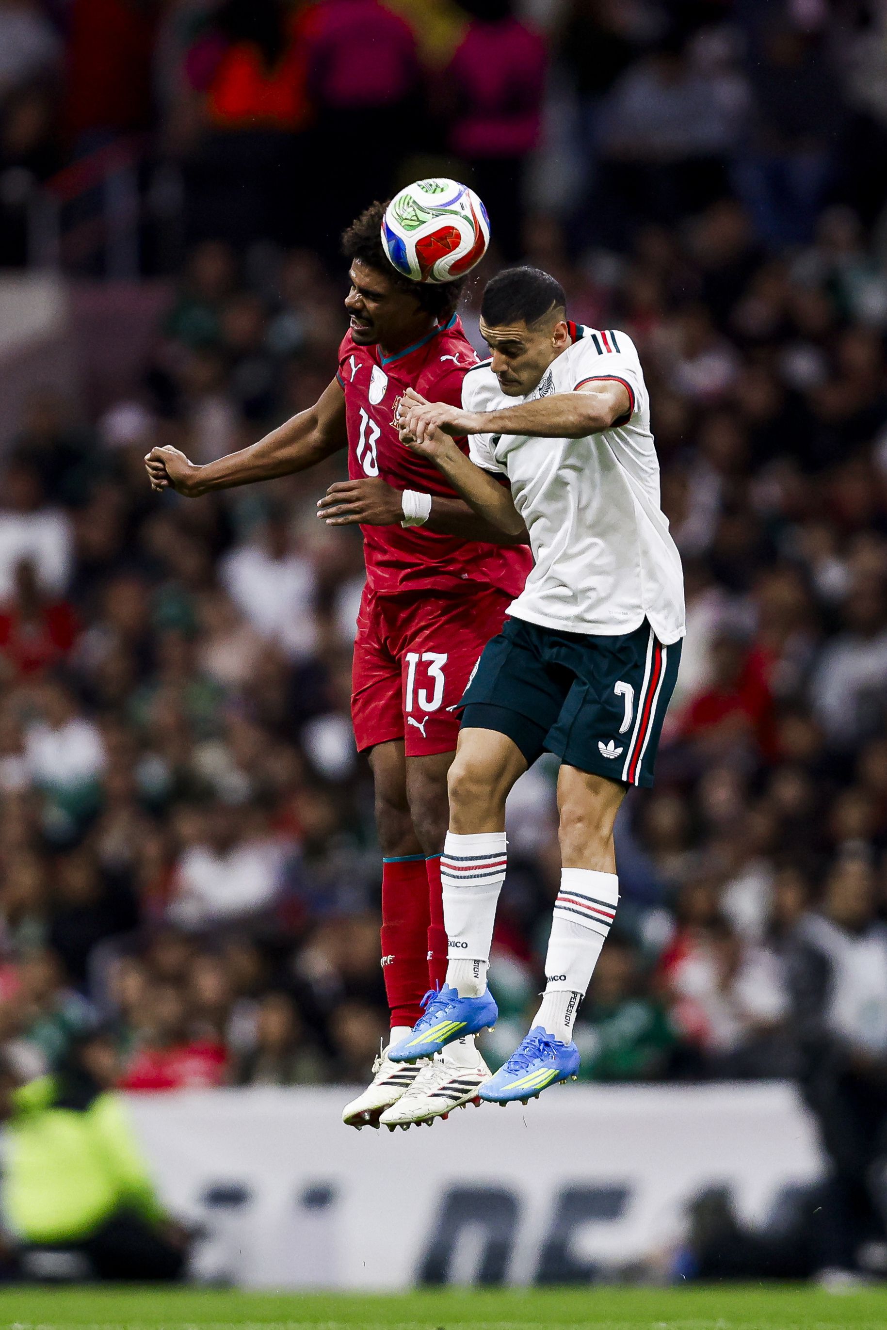 Renato Veiga em ação. Foto: FPF (México-Portugal)